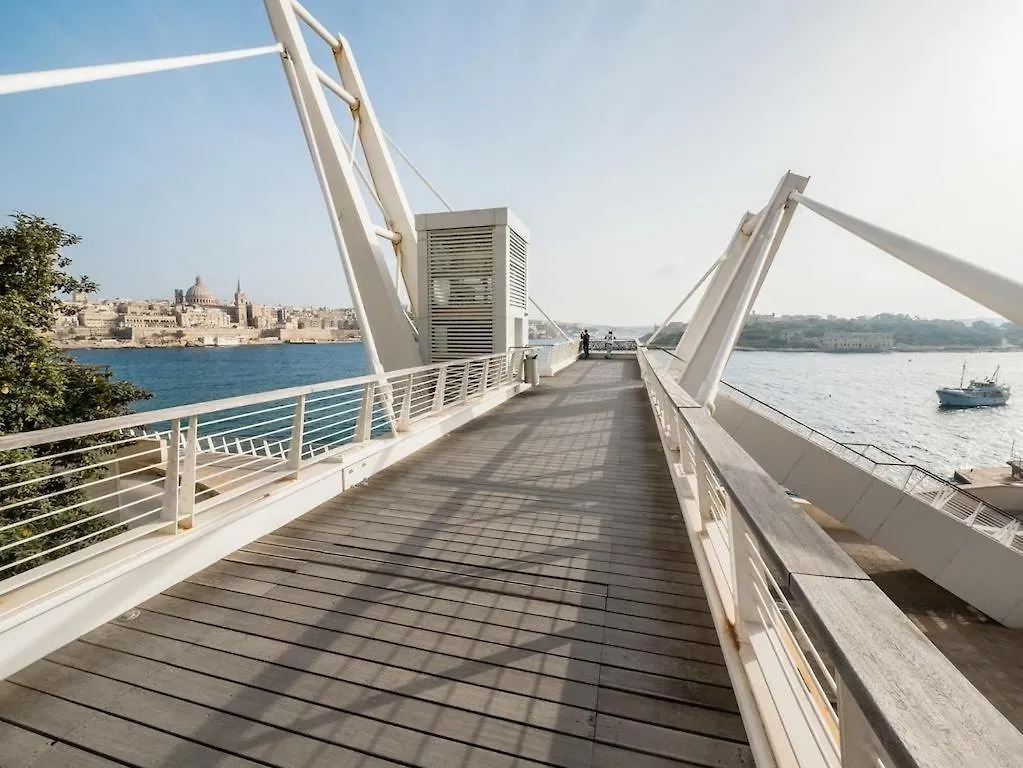 Modern-Luxury In Tigne Point W/ Pool, Best Location Sliema