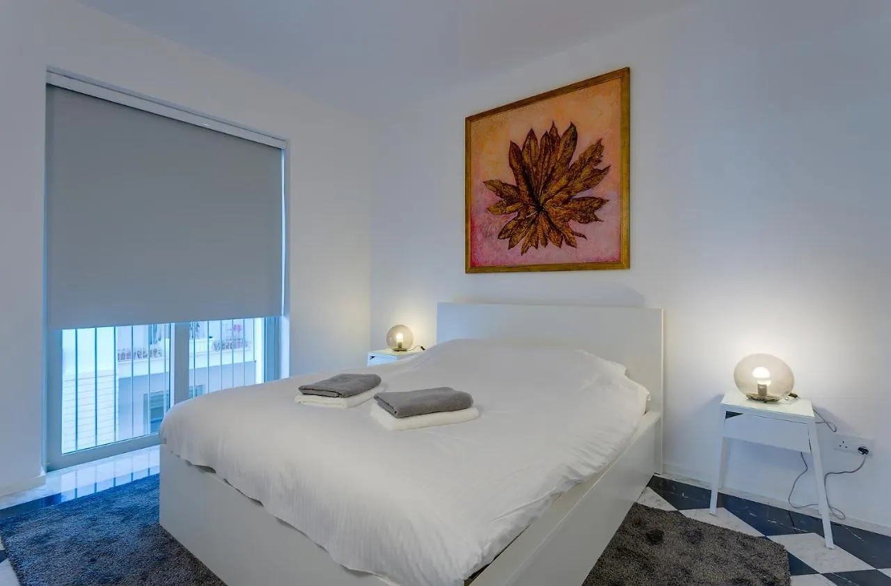 Apartment Modern-Luxury In Tigne Point W/ Pool, Best Location Sliema