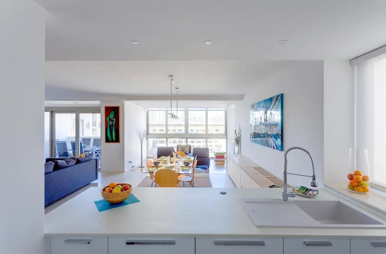 Apartment Modern-Luxury In Tigne Point W/ Pool, Best Location Sliema